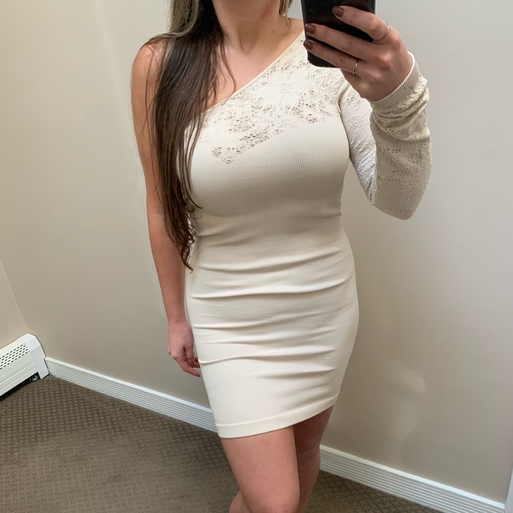 BCBGeneration Tan One Sleeve Dress with Lace detail Womens Size XS/S